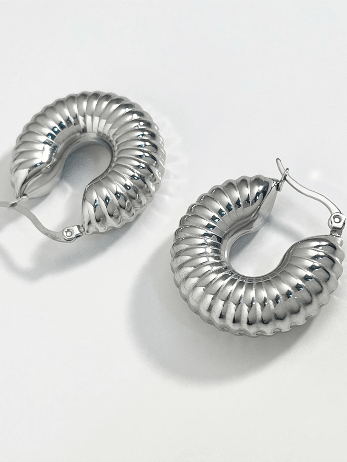 1pair Stainless Steel Exaggerated & Minimalist Thread Hollow Out Silver Hoop Earrings - Silver - View 1