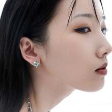 1pc Green Evil Horn & Eye Design Stud Earring - Green - View 4