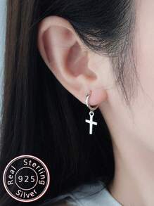 FOREVER QUEEN 1对925纯银十字架耳环，男女通用十字架耳骨耳环 - 銀色 - 查看 2