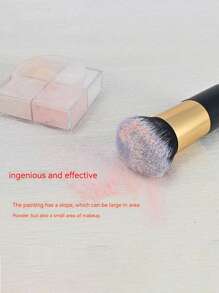 1支多功能化妝刷,適用於粉、腮紅、散粉