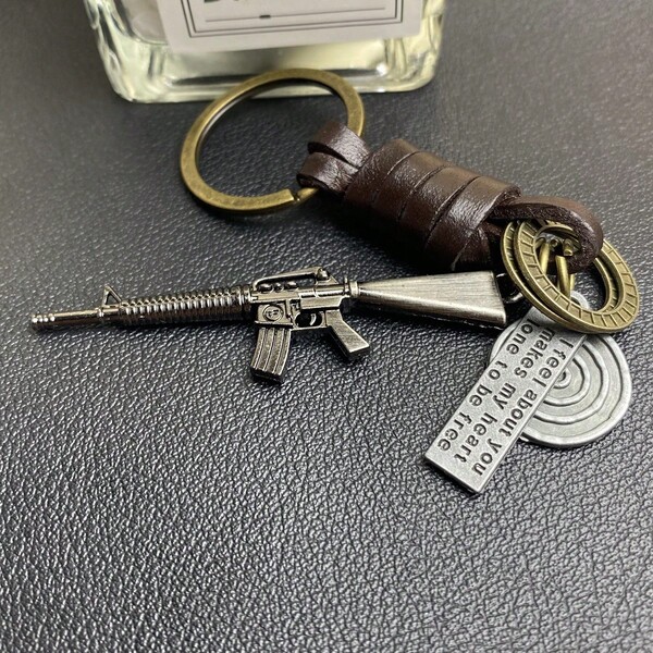 1pc Vintage M16 Car Keychain Pendant, Great For Daily Use At Home