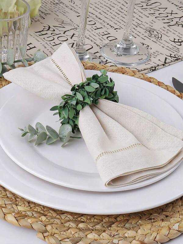 Packung Mit 6 Grünen Blatt Serviettenringen Für Weihnachten, Familienfeiern Und Tischdekoration