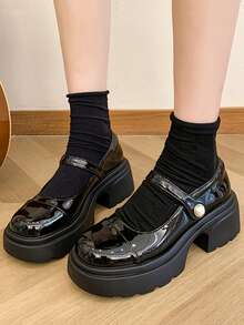 Fashionable Round Toe Platform Shoes - Black - View 2