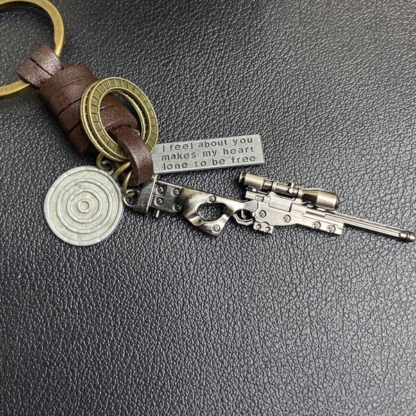 1pc Men's Vintage Style Awm Gun Car Keychain Pendant, Suitable For Daily Use At Home