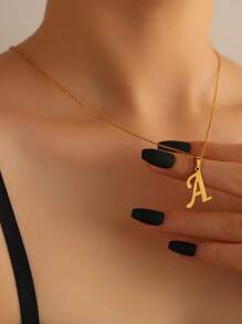 1pc Collier Pendentif De Lettre Anglaise Simple Et À La Mode Pour Femme, Doré, Lettre De Grande Taille (26 Lettres)