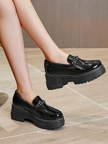 Women's Chunky Loafers With Platform Sole - Black - View 4