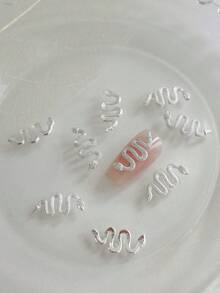 3d立體啞銀鍍卡通蛇形合金&10入組鑲鑽復古歐式愛心美甲配件,適用於自家美甲、戶外、女士婚禮、美甲沙龍、美容院、情人節...等活動