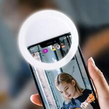 AXNEN (Bianco) Anello luce selfie a 36 perle LED - Versione migliorata con batteria da 150 mAh, ricaricabile USB, portatile, molletta circolare compatibile con , smartphone, laptop, iPad, fotografia, telecamera e video - Perfetto per i selfie trucco delle ragazze! Adatto per selfie e live streaming, luce portatile