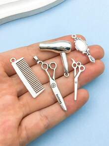 10 件古董銀合金理髮剪刀梳子吹風機吊飾 Diy 吊墜適用於手鍊項鍊耳環珠寶鑰匙扣製作配件創意珠寶用品