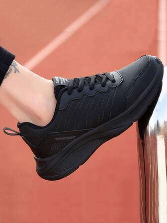 Buty damskie 2025 Wiosna Jesień Nowe skórzane wodoodporne buty do biegania Buty sportowe damskie w średnim wieku i starsze Czarne zimowe buty do wypoczynku i podróży