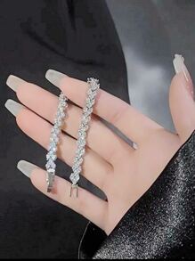 1條奢華典雅的鑽石手鍊,時尚多變的時尚珠寶配飾,閃亮的水晶寶石手鍊,適合節日和派對,浪漫時尚的手鍊聚會和配件,流行美麗的珠寶禮物送給最好的朋友和親戚,韓式和歐式時尚,可愛的心形鑽石點綴寶石手鍊 - 銀色 - 查看 2
