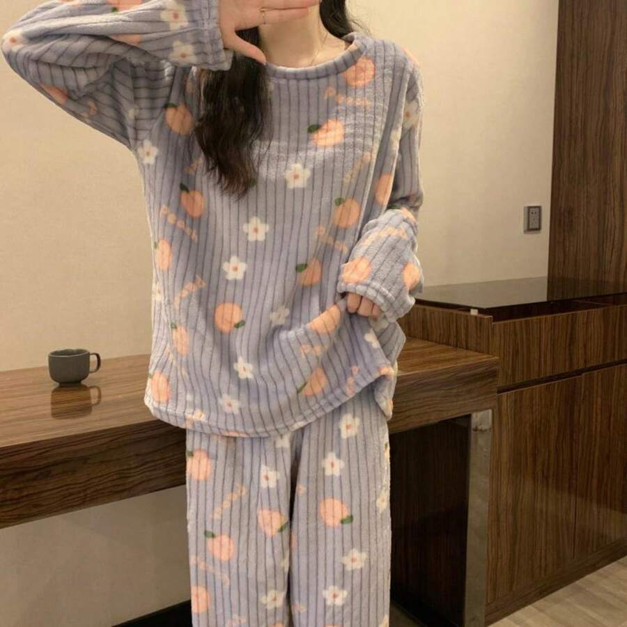 1 Set Of Cartoon Sweet Peach Patterned Pajamas With Round Neckline Long Sleeve Top & Fluffy Pants, Autumn And Winter - Blue - View 1