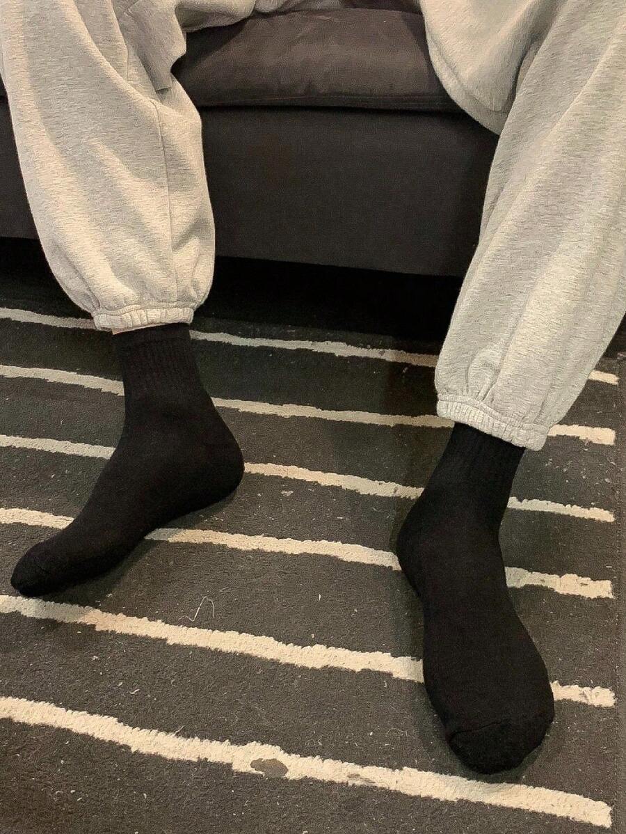 1pair Business Style Solid Color Thin Mid-calf Socks, Comfortable For Daily Wear - Black - View 1