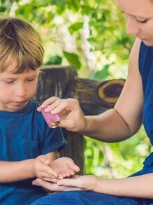 1入組閃亮的藥丸容器,便攜式藥瓶盒,防水旅行醫藥盒,水晶小藥盒收納盒帶有鑰匙扣,便攜藥盒,適用於戶外露營旅行(粉色)香水組織者豪華優雅的鑽石畫禮物婚禮派對節日女性女孩閃亮優雅的藥盒 - 粉色 - 查看 3