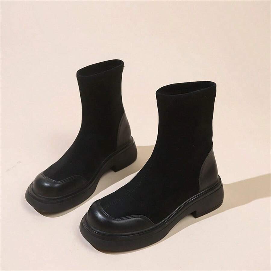 Women's Ankle Boots, New Classics Autumn British Style All-match Boots, Vintage Design, Slimming Effect - Black - View 1
