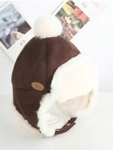 一頂咖啡棕色的冬季帽,適合幼男、幼女和嬰兒,帶有耳套、增厚、保暖和可愛的毛球帽