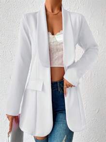 A&DD MODA, REF: 4043 - Blazer feminino alfaiataria maxi longo, manga bufante, gola lapela clássica, acinturado e elegante, blazer social moderno, peça sofisticada, design slim fit, botões frontais, look chique e despojado, ideal para eventos e trabalho, terninho feminino fashion, alta costura - Branco - Visão 2