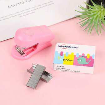 1 件創意迷你訂書機,適合學生和辦公室人員,帶訂書釘套裝和拾取工具