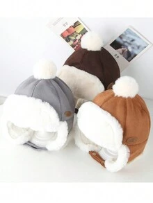 一頂咖啡棕色的冬季帽,適合幼男、幼女和嬰兒,帶有耳套、增厚、保暖和可愛的毛球帽