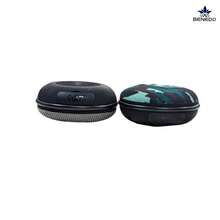 Bocina Altavoz Inalámbrico Para Fiestas, Viajes, Carro, Carreteras, Campamentos, Playa - Benedo Clip 3, FM, USB, TF, TWS, Contra Salpicaduras especial para viajes con batería de alta duración En tus colores favoritos, Tamaño compacto 15 cm hasta 3 w de potencia de alta calidad 10 h de duración Con un clip para colocarlo donde tu quieras - Gris - Ver 4