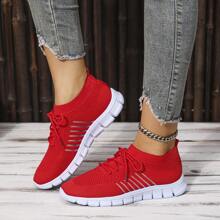 Zapatillas de tenis atléticas casuales simples de talla grande para mujer, cómodas zapatillas deportivas con malla transpirable y calcetines ligeros con cordones planos y tallas amplias para entrenamiento y correr al aire libre - Rojo - Ver 4