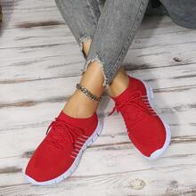 Zapatillas de tenis atléticas casuales simples de talla grande para mujer, cómodas zapatillas deportivas con malla transpirable y calcetines ligeros con cordones planos y tallas amplias para entrenamiento y correr al aire libre - Rojo - Ver 3