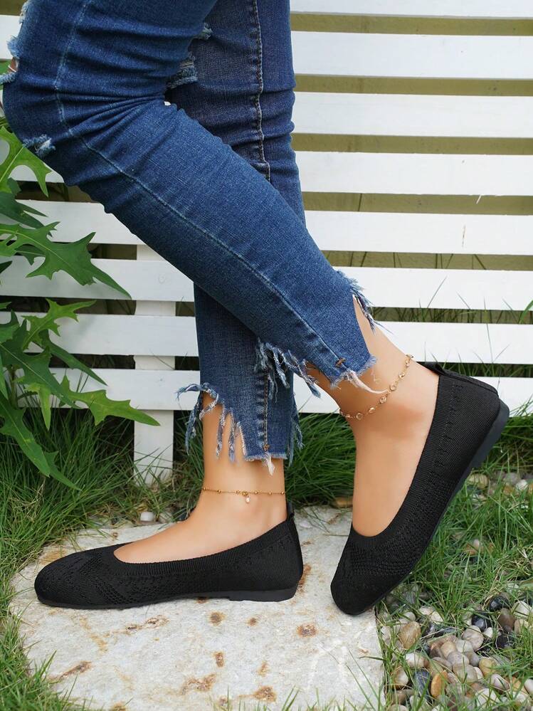 Plain black flat shoes deals