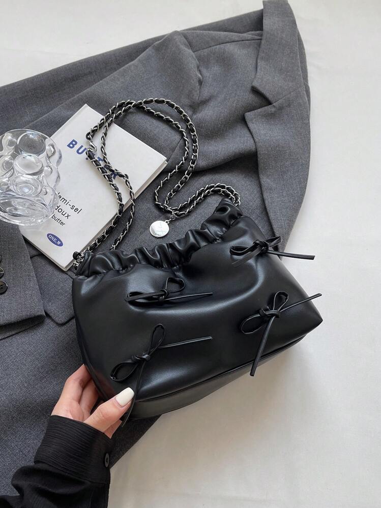 1個 無地 リボン デコレーション PUレザー レディースショルダーバッグ、ファッショナブルな開閉式トートバッグ、チェーン&プリーツデザイン、女性、ガール、学生、旅行、パーティー、ギフト、デイリーユースに最適、日本製バッグ、彼女へのバレンタインデーの贈り物に最適、最高のバレンタインギフト選択 - ブラック - 見る 2