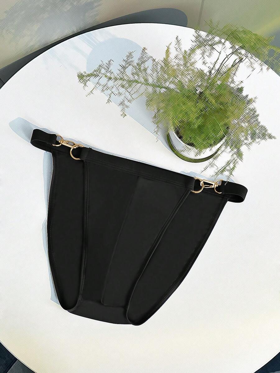 Men's Sexy Low-rise Solid Triangle Swim Trunks, Anti-embarrassing - Black - View 1