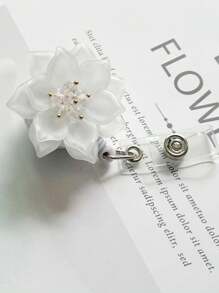 Pinza de cocodrilo retractable pétalo blanco flor distintivo con para enfermeras , médico , oficina nombre tarjeta de identificación - Blanco - Ver 2