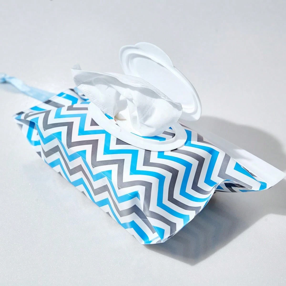 1pc Portable Wet Wipes Bag For Baby With FlipUp Lid, SelfSealing