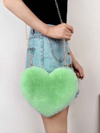 女士纯色毛绒心形时尚休闲斜挎包