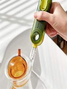 1 件 U 型清潔杯刷,奶瓶杯矽膠刷