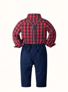 Set costum băieți primăvară-toamnă 2024, format din 4 piese: cămașă în carouri cu mânecă lungă, pantaloni cu bretele, ținută stil gentleman, look universitar