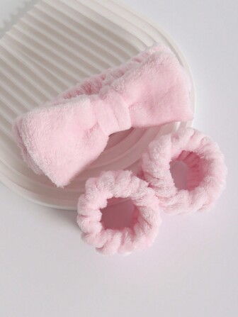 1 st söt rosett plysch ansiktshårband & 2 st armbandsset, frotté hårband yoga sport dusch ansiktsbehandling elastiskt huvudband för smink och ansiktstvätt för flickor och kvinnor, hudvård, rumsinredning, heminredning, sovrumsinredning, badrum, julklappar, badrumsinredning, resor, resesaker, bröllop, julfest, mammapresenter, hem, rum, husinredning, julklapp, presenter till mamma, födelsedag, rosa rumsinredning, vardagsrumsinredning, sovrum, presenter till män, pappapresenter, svamp, nyår, mamma, accessoarer, presenter till pappa, vänner, rolig present, hudvårdshårband, skönhet, hudvårdsprodukter, spa, självvård, hudvårdsverktyg, ansiktsvård, hudvårdsprodukter, hudvård, hudvårdsprodukter, hudvård, ansiktstvätt, hudvård