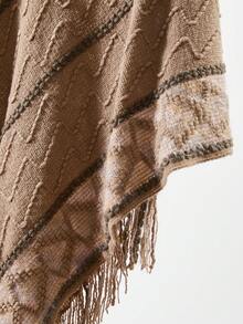 1件披風圍巾,可當作披肩、斗篷或外套穿著,適用於秋冬季節 - 棕色 - 查看 5