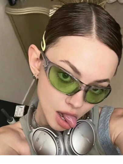 MEIRONG 1 pieza Gafas de moda verdes estilo Y2K para mujer, pequeñas con montura vintage de estilo punk, accesorios de playa para mujer, para verano, playa, vacaciones, exteriores y viajes