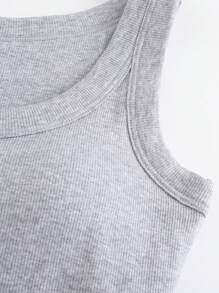Débardeur long et ajusté pour femmes, côtelé, avec soutien-gorge rembourré, à la fois tendance, simple, confortable et respirant avec de larges bretelles. Ce top unicolore peut être porté à l"intérieur et à l"extérieur afin de couvrir et rehausser la poitrine.