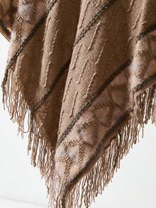 1件披風圍巾,可當作披肩、斗篷或外套穿著,適用於秋冬季節 - 棕色 - 查看 6