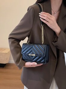 1個時尚v形印花翻蓋肩背包 - 黑色 - 查看 1