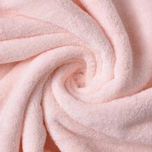 1 pièce Couverture épaisse en peluche de corail doux avec motif de lapin de dessin animé, 110 * 105 cm. Idéal comme couverture de bébé, serviette de bain pour nouveau-né. Parfait pour la Saint-Valentin