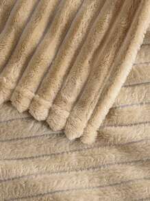 1pc Solid Color Pet Blanket, Lightweight, Suitable For Small/Medium Cats And Dogs, For Year-Round Use - Brown - View 5