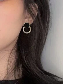 1 Paar Asymmetrische Glänzende Doppelte Kreis Ohrstecker Cut Out Runde Schwarze Ohrstecker Strass Accessoires Für Frauen Ohr Schmuck