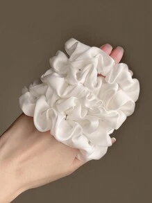 5个装缎面发圈，柔软舒适，适合扎马尾辫，复古百搭，既可作为礼物，也可日常佩戴，休闲发饰，头饰