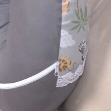 带拉链和印花的 Micropercale 哺乳枕（带替换芯） - 灰色 - 查看 5