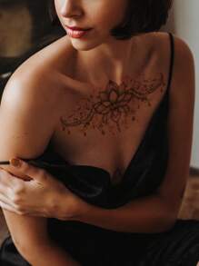 1 Pieza De Tatuaje Temporal De Gran Tamaño Para El Pecho, El Abdomen Y La Espalda Con Diseño De Flor De Loto Y Borlas - Negro - Ver 4