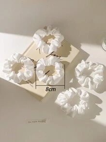 5个装缎面发圈，柔软舒适，适合扎马尾辫，复古百搭，既可作为礼物，也可日常佩戴，休闲发饰，头饰