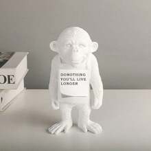 1 Stück weiße Gorilla Skulptur, kreativer Dekoartikel mit Banksy Affe Stimmungskarte für Schreibtisch, Büro, personalisierte Geschenkidee