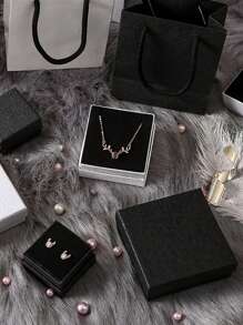 1套簡約黑白色簡約裝飾品包裝盒,具有ins風格,新鮮耳環、手鐲、頸鏈、戒指禮品盒,附有手提袋 - 白色 - 查看 4