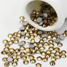 金屬水晶裸鑽用於美甲,8#直徑約2.5mm,1440顆/包。可用於diy美甲、服裝、手袋、珠寶、汽車裝飾等方面。 - 金色 - 查看 3